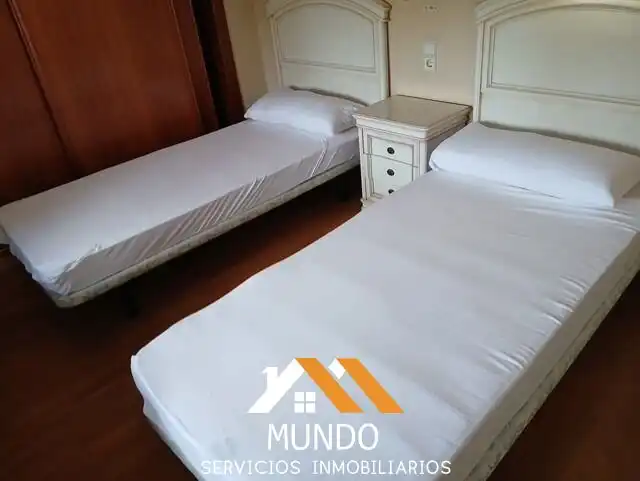 Habitación de Casa o chalet de alquiler en Paterna con Aire acondicionado, Calefacción y Jardín privado