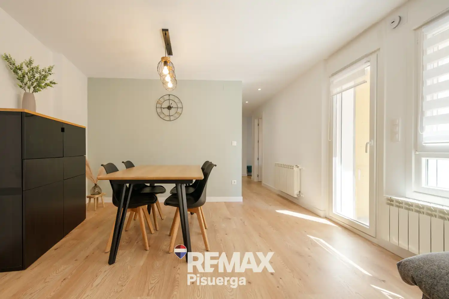 Comedor de Piso en venta en Valladolid con Calefacción, Parquet y Terraza