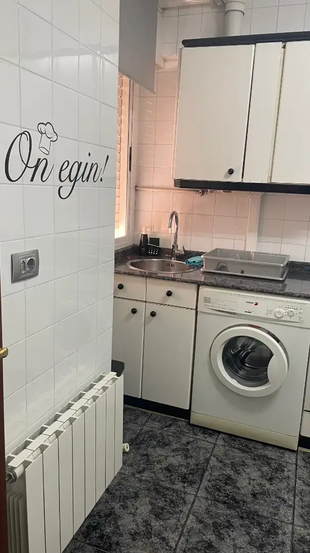Cuina de Pis en venda en Portugalete amb Calefacció, Parquet i Moblat