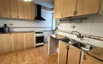 Kitchen of Flat for sale in Badalona  with Terrace