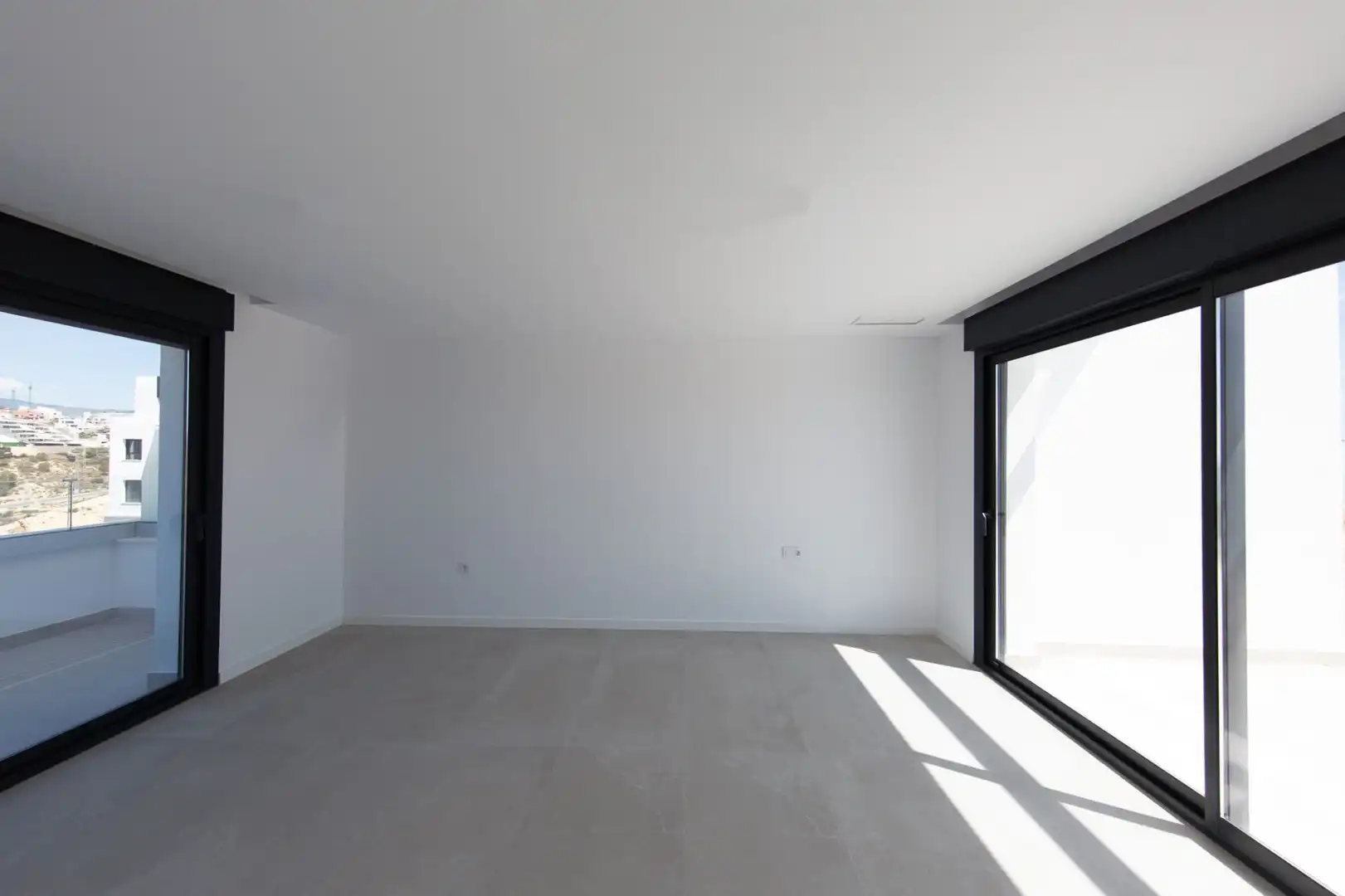 Ático de alquiler en Finestrat con Aire acondicionado, Calefacción y Jardín privado