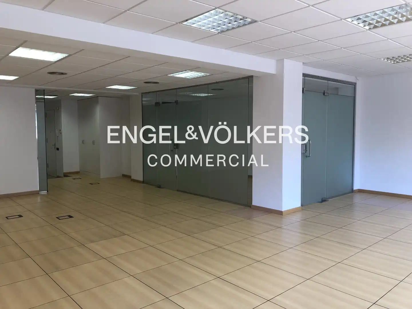 Büro zur Miete in Barcelona mit Klimaanlage und Terrasse