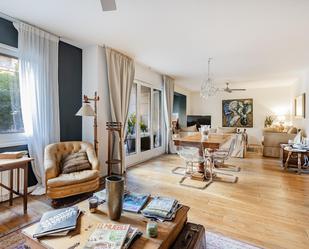 Living room of Flat for sale in  Barcelona Capital  with Heating, Terrace and Balcony