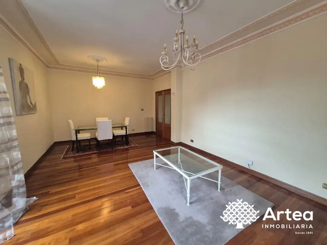 Esszimmer von Wohnung zur Miete in Bilbao  mit Heizung, Ofen und Waschmaschine