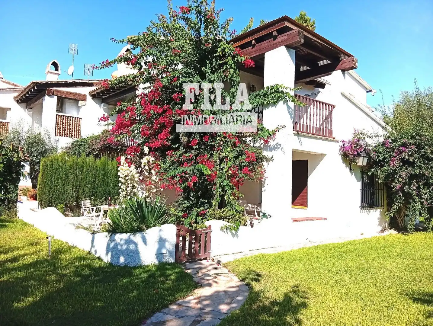 Terraced house with pool for sale in ALORA PARK