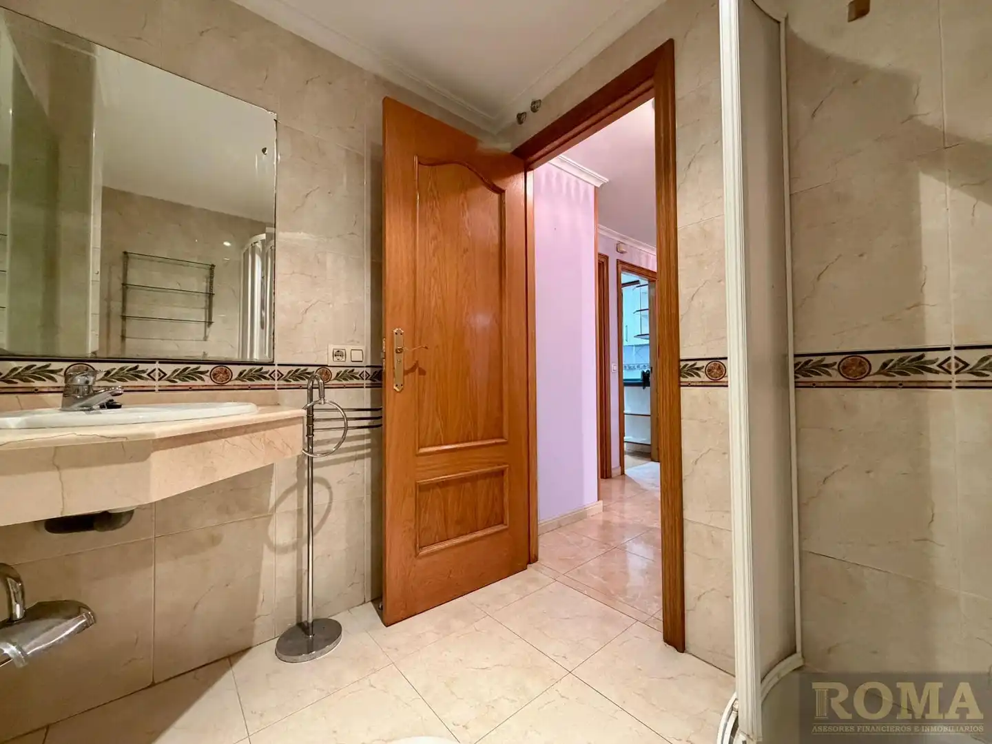 Bathroom of Flat for sale in Cabrerizos  with Heating, Terrace and Furnished