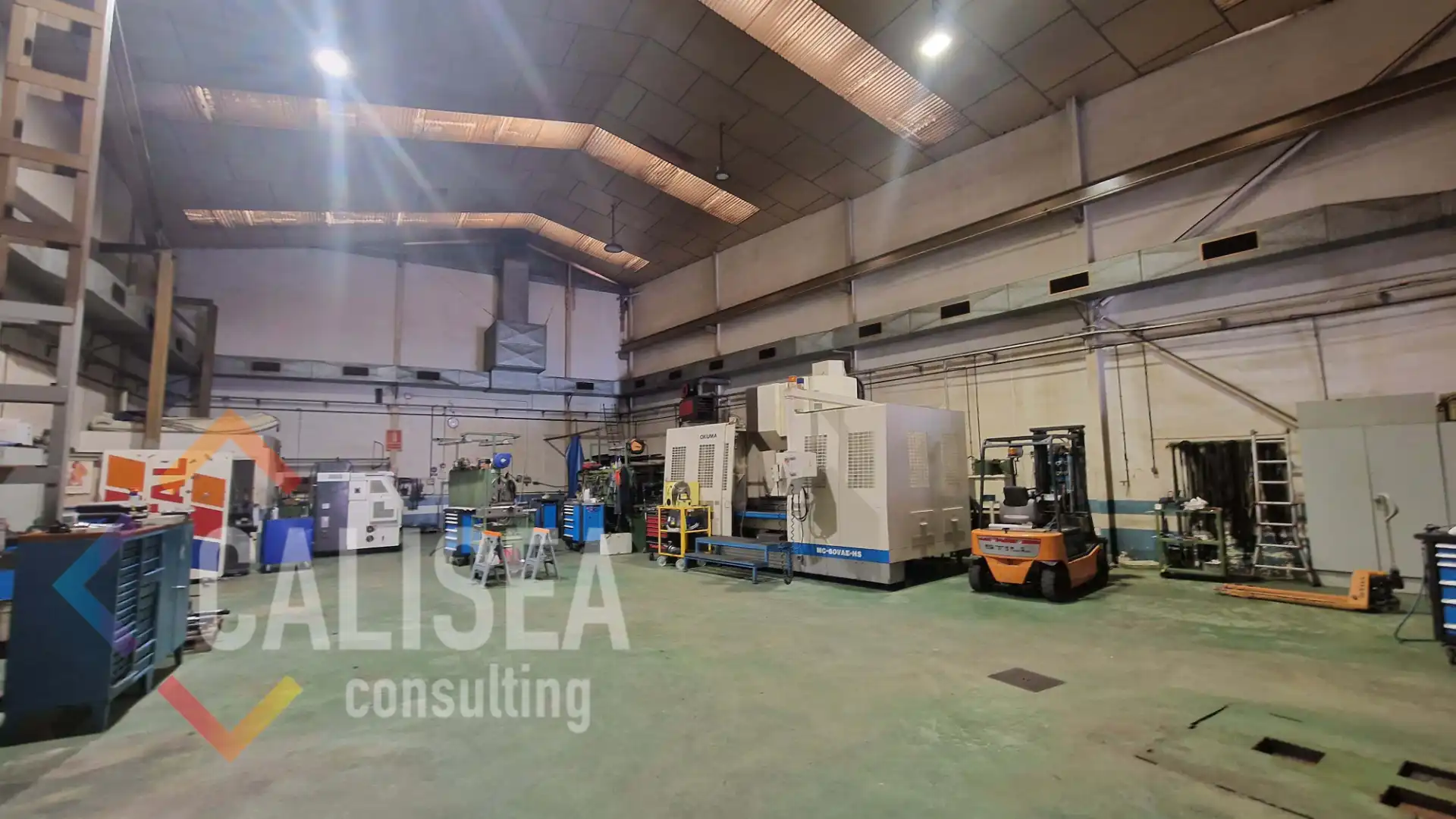 Industrial building for sale in Carrer Salvador Seguí "Noi del Sucre" 11, imagen 3