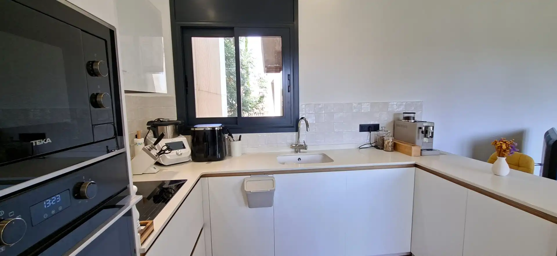 Kitchen of Flat for sale in Badalona  with Air Conditioner, Heating and Terrace