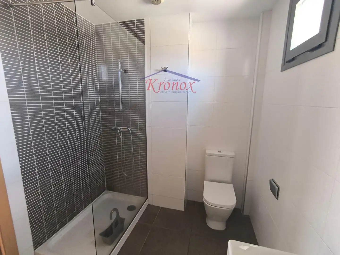 Baño de Ático en venta en Pinto con Calefacción, Terraza y Trastero