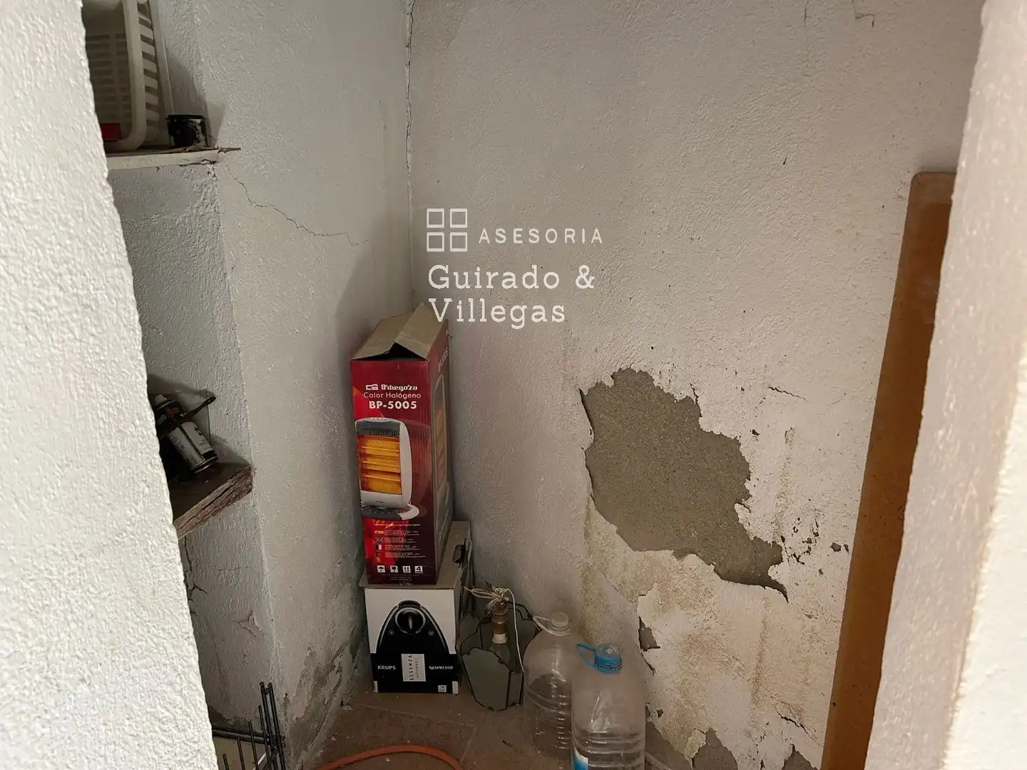 Kitchen of Detached homes for sale in Fines  with Storage room and Balcony