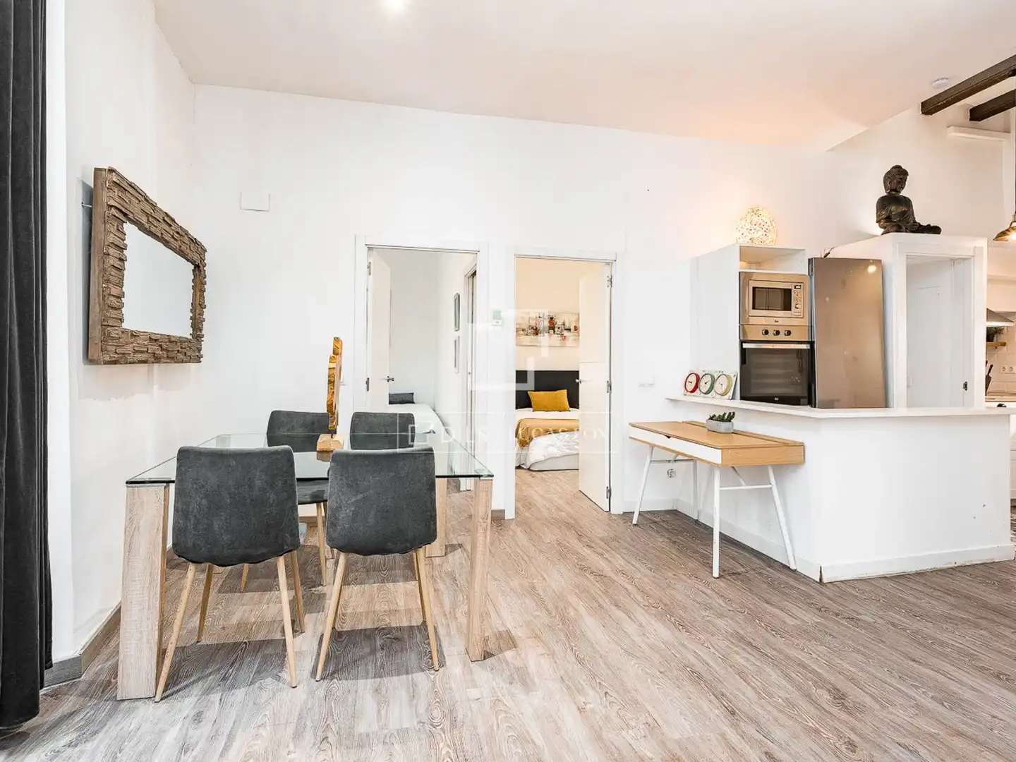 Comedor de Piso en venta en Barcelona con Aire acondicionado, Parquet y Amueblado