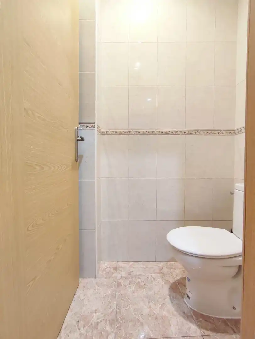 Badezimmer von Geschaftsraum zum Verkauf in  Pamplona / Iruña