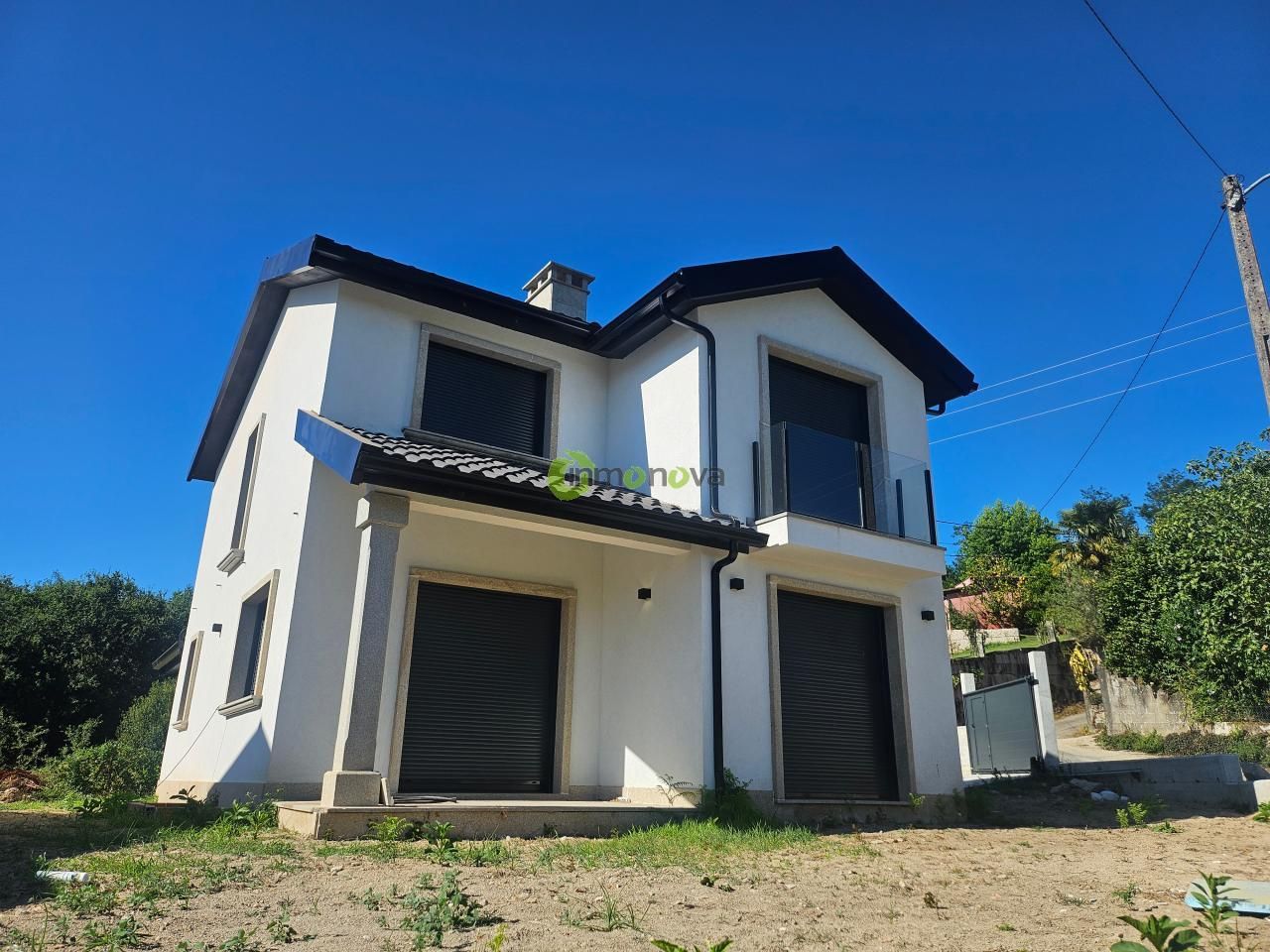 Vista exterior de Casa o xalet en venda en Ponteareas amb Calefacció i Jardí privat