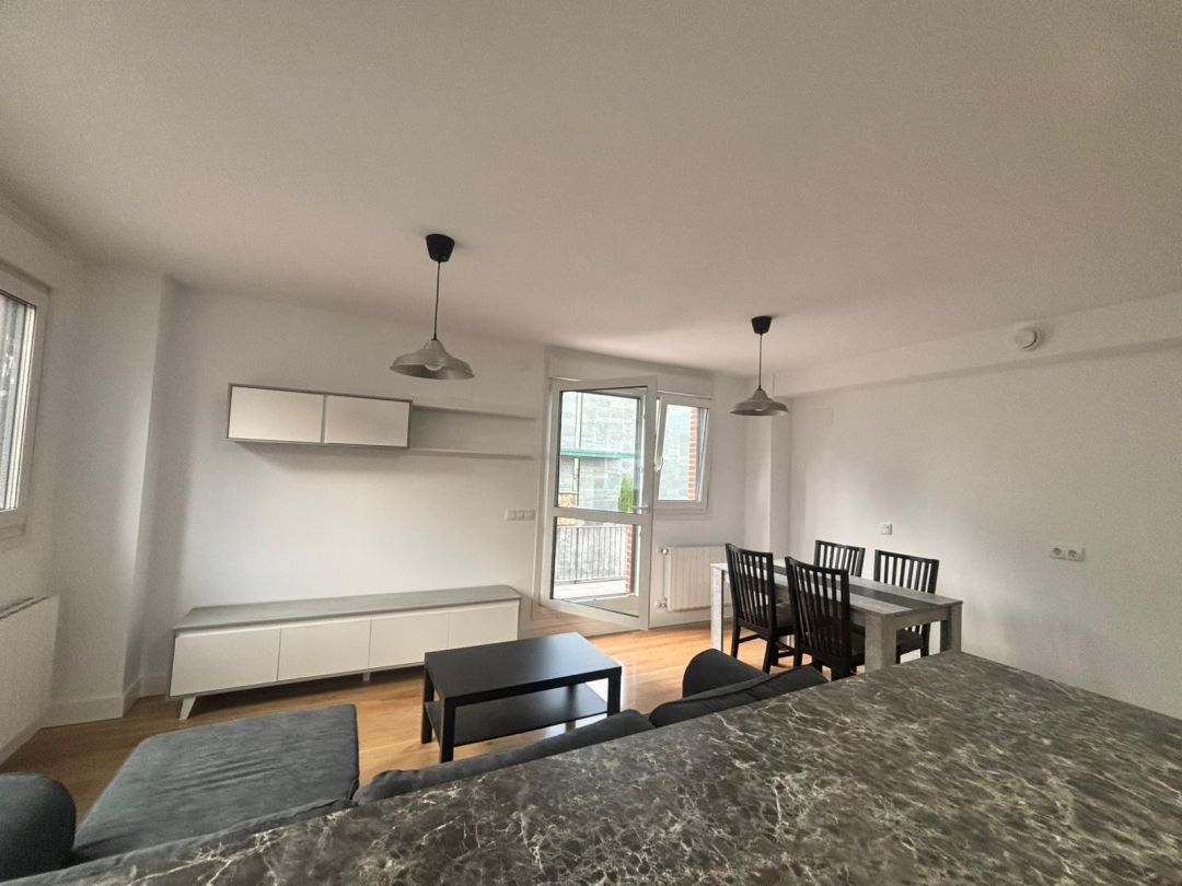 Vista exterior de Pis de lloguer en Urduliz amb Calefacció, Terrassa i Traster