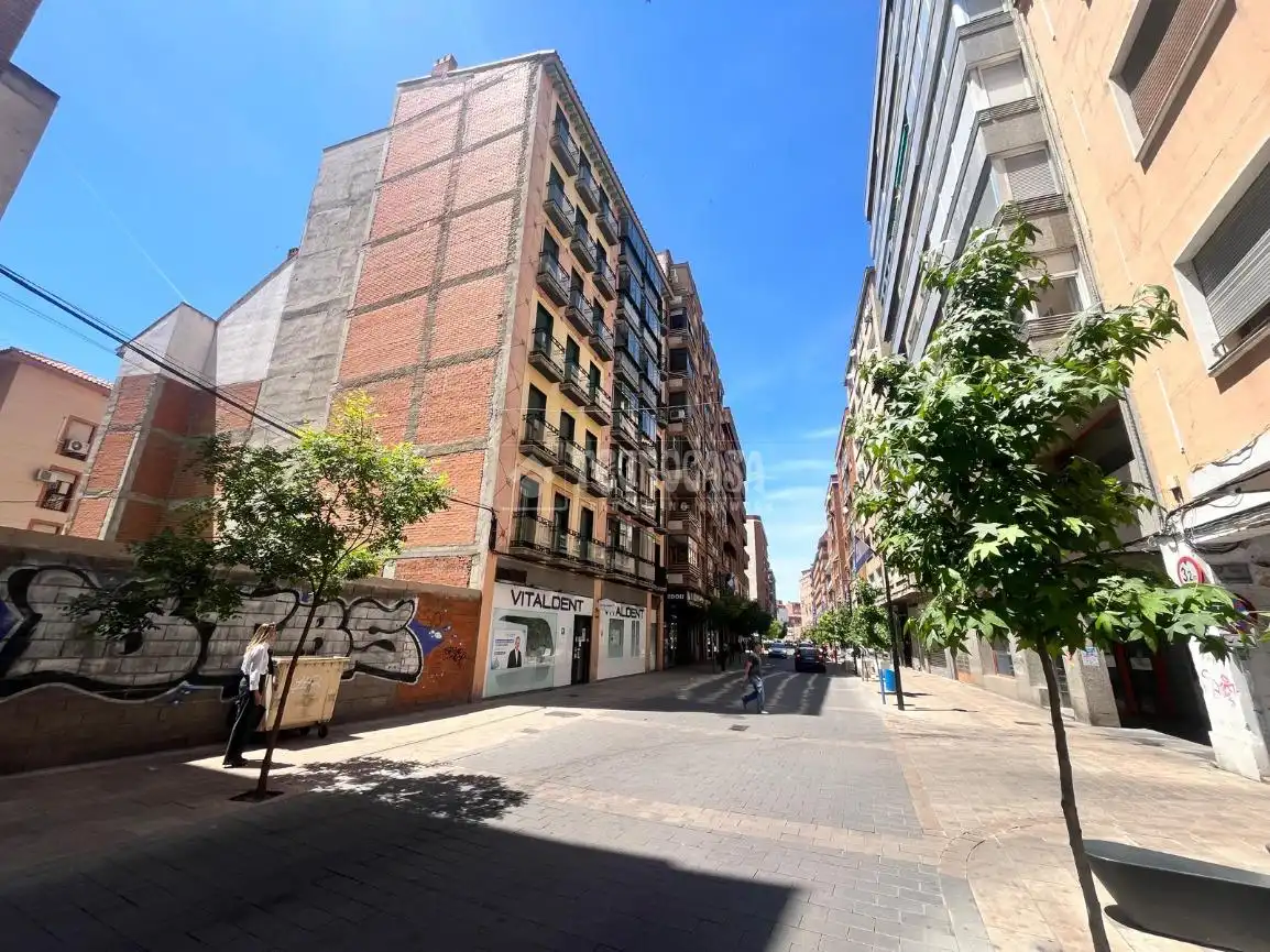 Vista exterior de Piso en venta en Talavera de la Reina con Amueblado