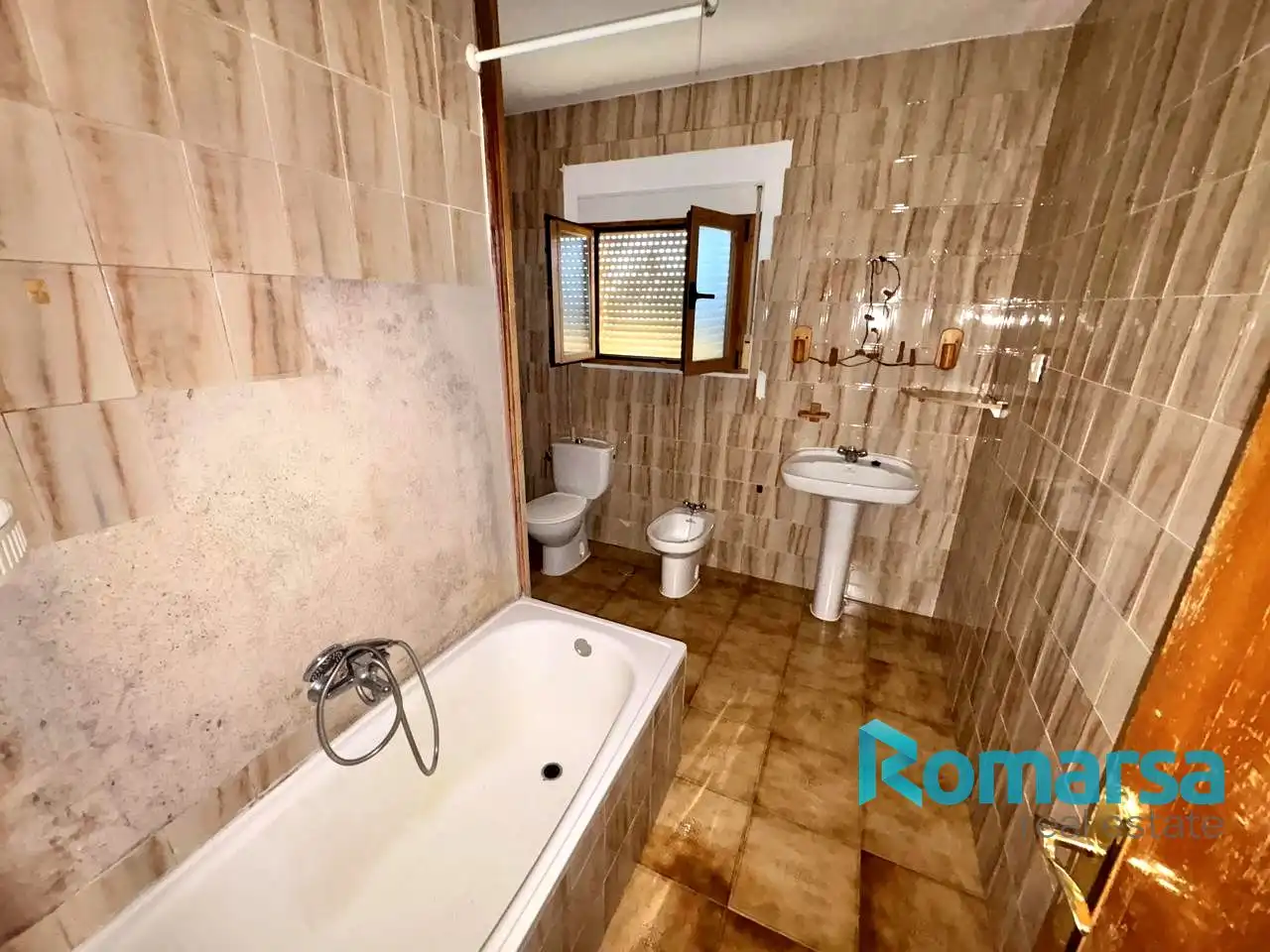 Bathroom of Houses for sale in Cebreros  with Heating, Private garden and Terrace