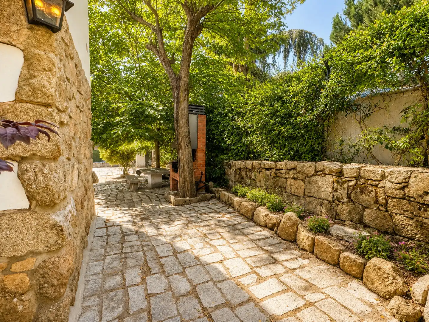 Exterior view of Houses for rent in Hoyo de Manzanares  with Private garden, Swimming Pool and Furnished