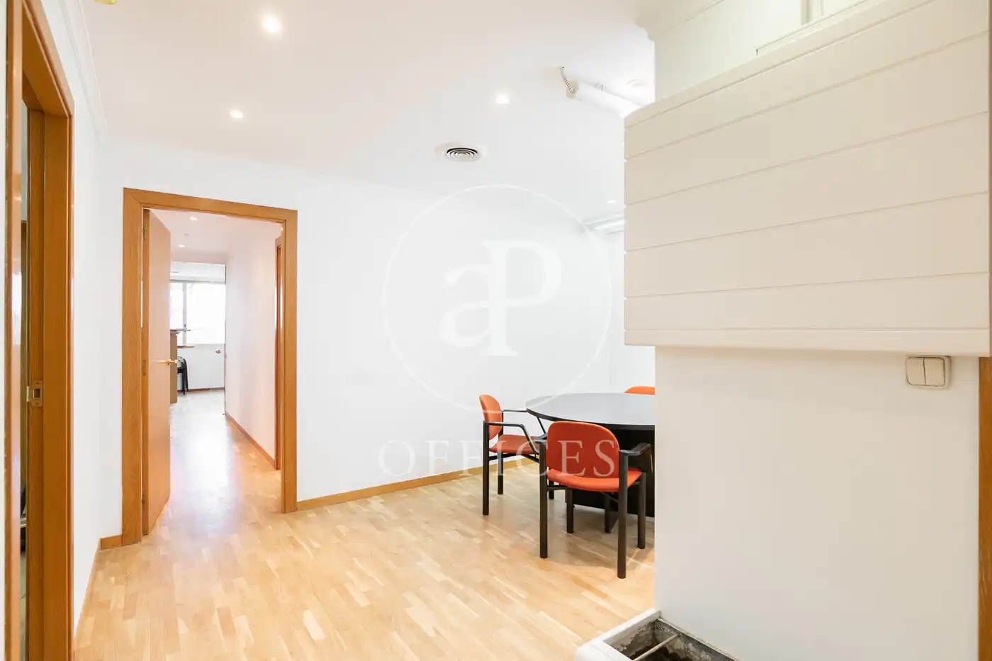 Büro zum Verkauf in Barcelona mit Klimaanlage und Heizung