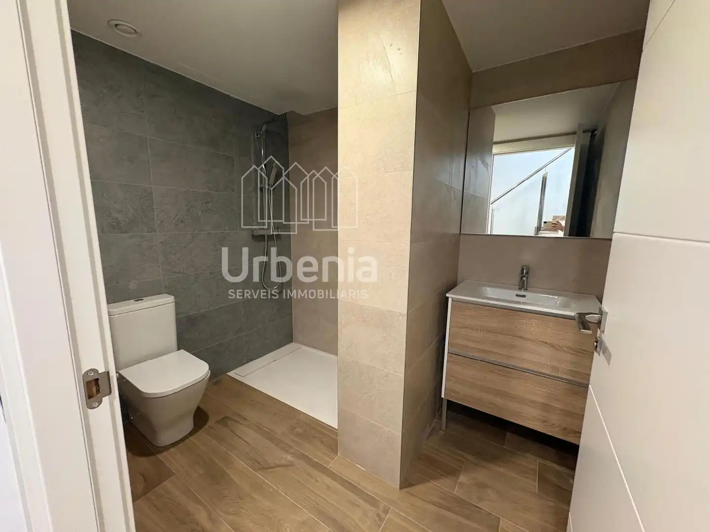 Badezimmer von Maisonette zum Verkauf in Blanes mit Klimaanlage, Heizung und Terrasse