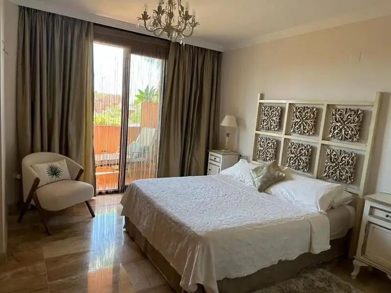 Schlafzimmer von Wohnungen zur Miete in Selwo