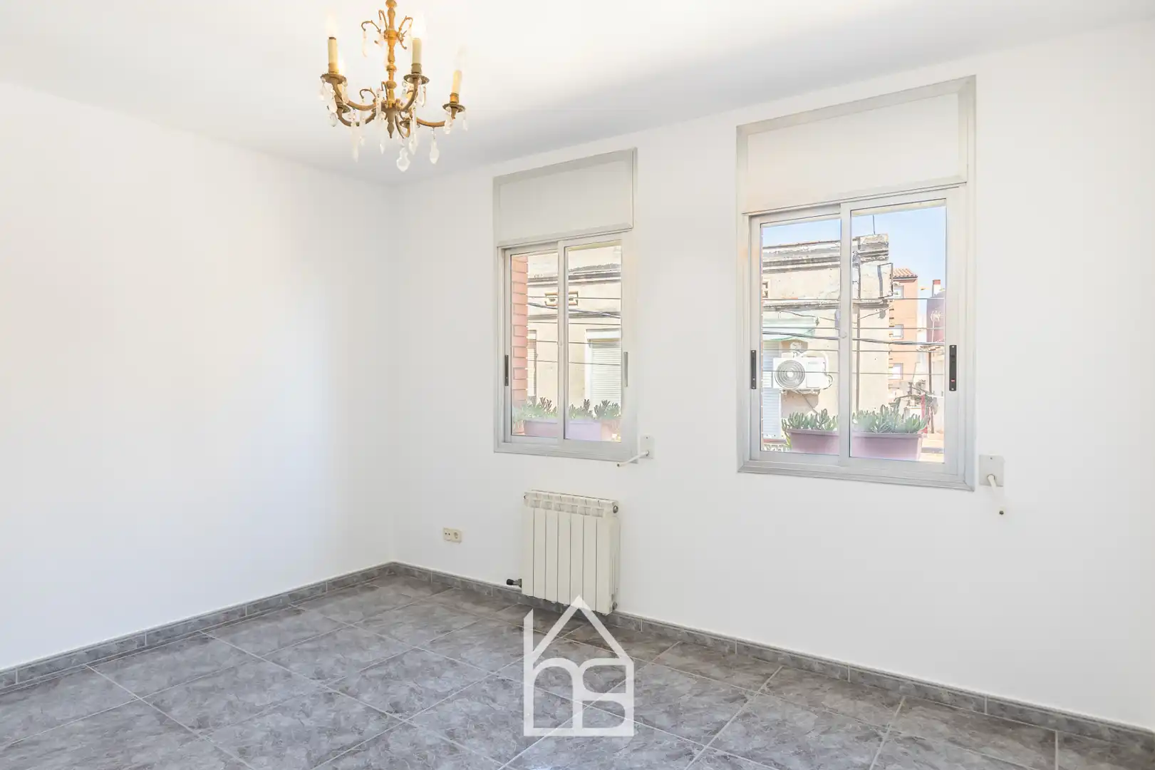 Dormitori de Casa adosada en venda en Cornellà de Llobregat amb Aire condicionat, Calefacció i Terrassa