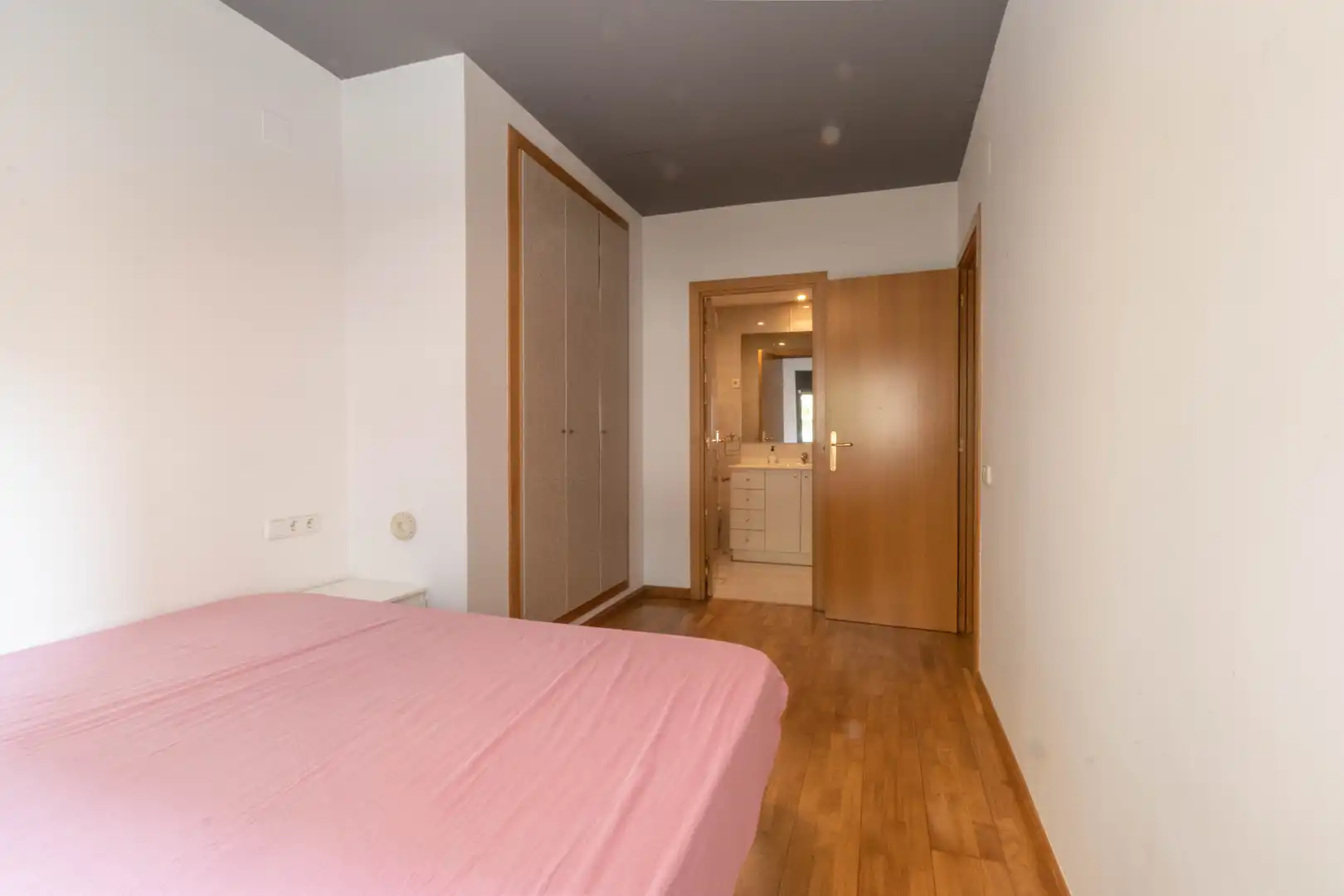 Habitación de Piso en venta en Sant Cebrià de Vallalta con Calefacción, Parquet y Terraza
