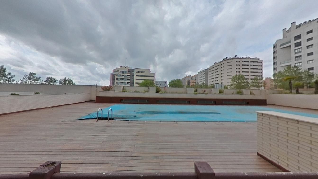 Piscina de Pis en venda en  Madrid Capital amb Calefacció, Traster i Piscina