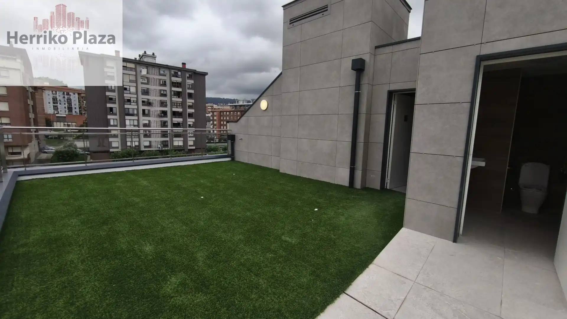 Terrassa de Pis en venda en Barakaldo  amb Calefacció i Traster