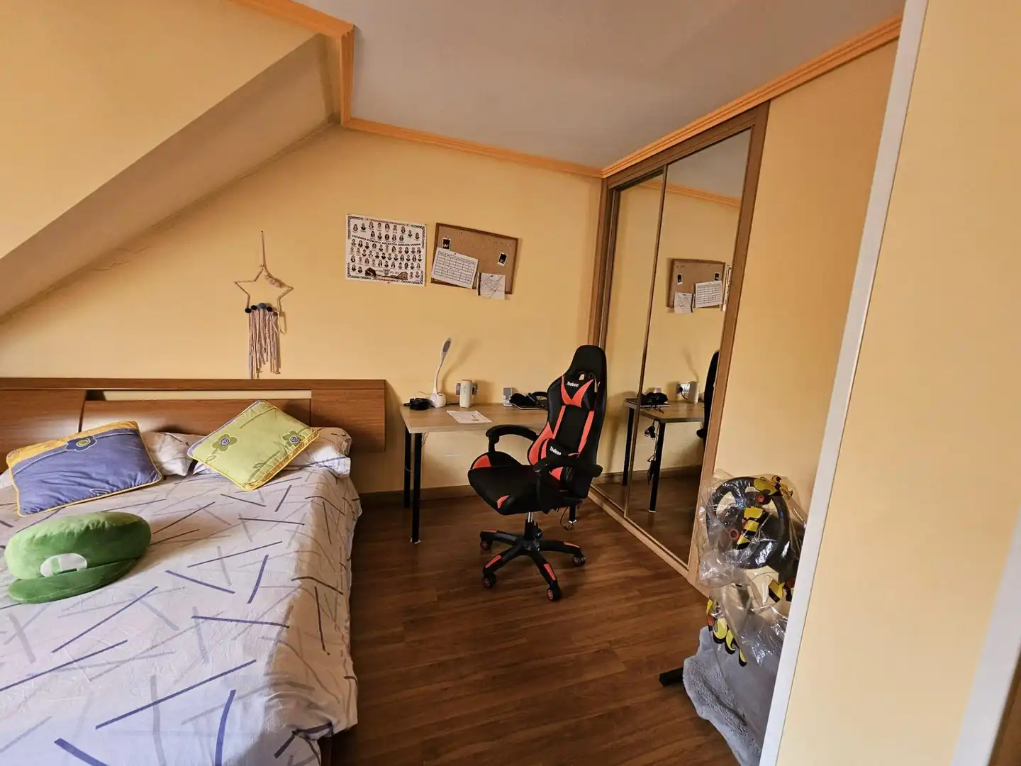Habitación de Casa o chalet en venta en Ponferrada con Aire acondicionado, Calefacción y Jardín privado