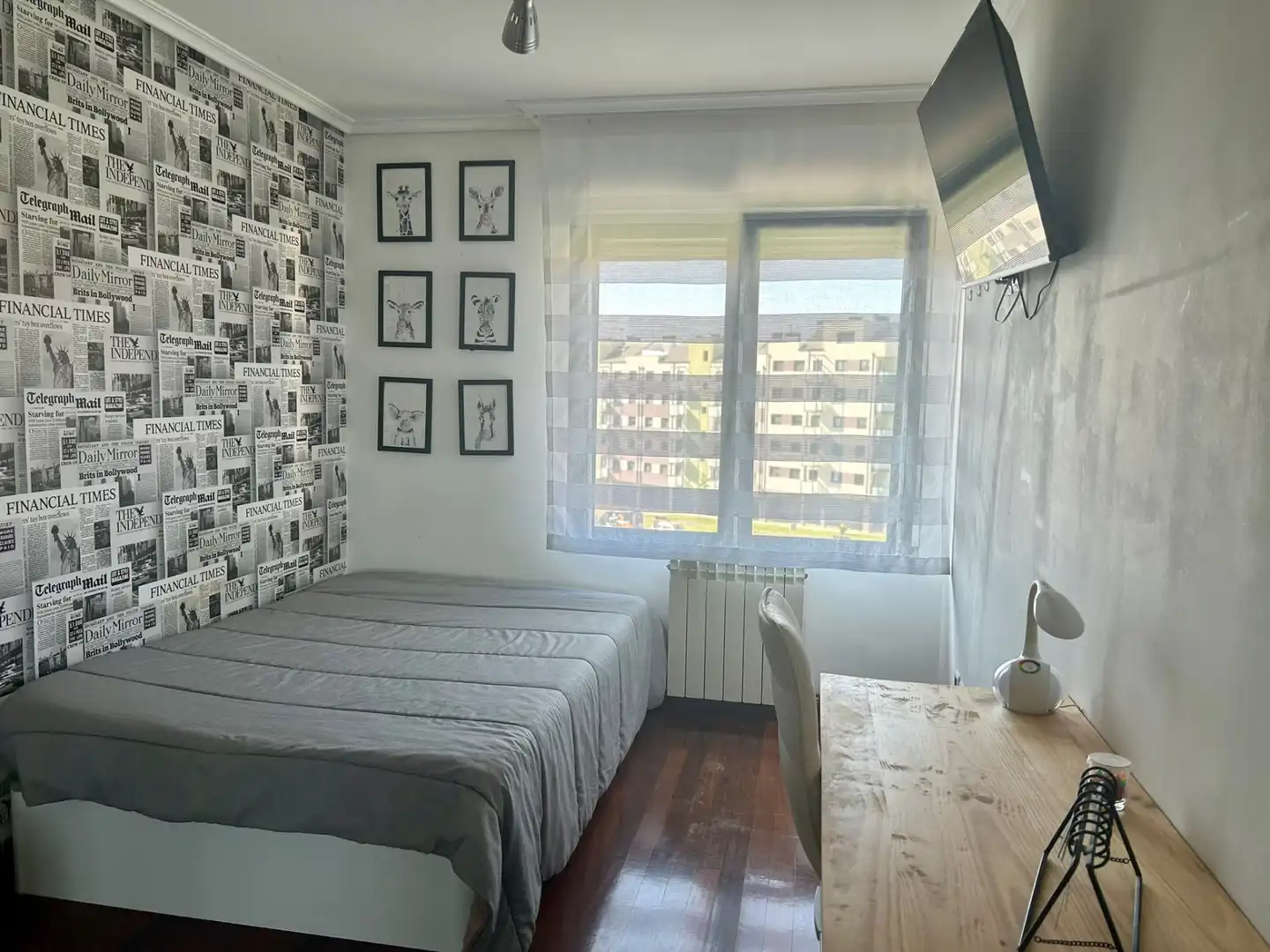 Dormitori de Casa o xalet en venda en Santander amb Calefacció, Jardí privat i Parquet