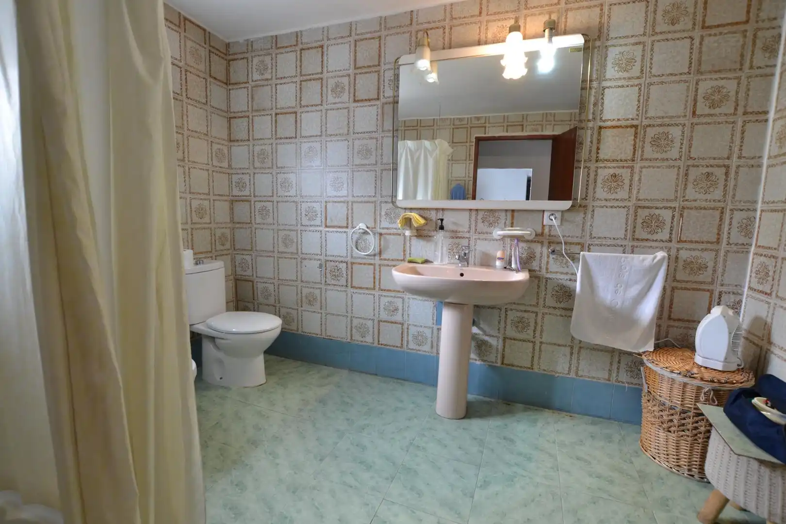 Bathroom of Detached homes for sale in Córdoba  with Air Conditioner