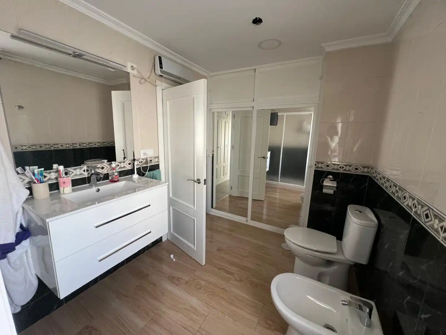 Bathroom of Flat for sale in Jerez de la Frontera  with Air Conditioner, Terrace and Balcony