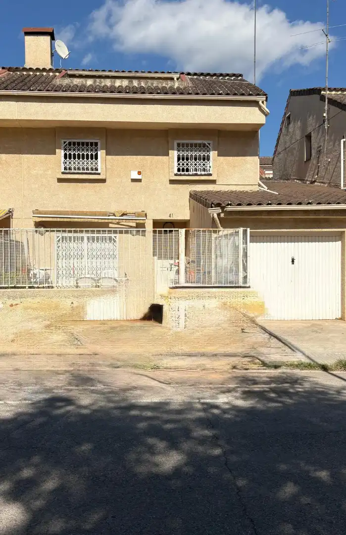 Adossat amb terrassa en venda a Carrer la Pau, imagen 2