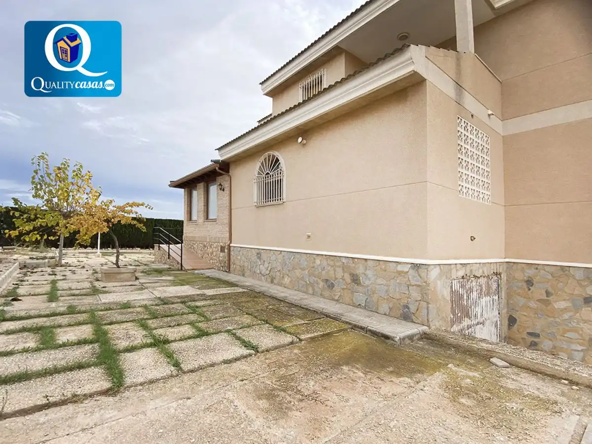 Exterior view of Houses for sale in Mutxamel  with Terrace and Storage room