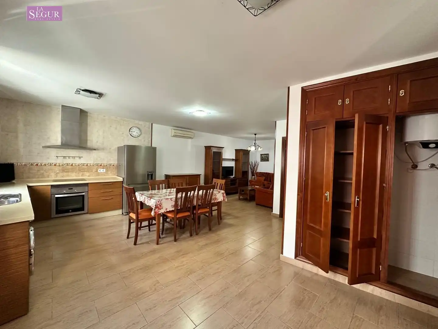 Comedor de Planta baja en venta en Conil de la Frontera con Aire acondicionado