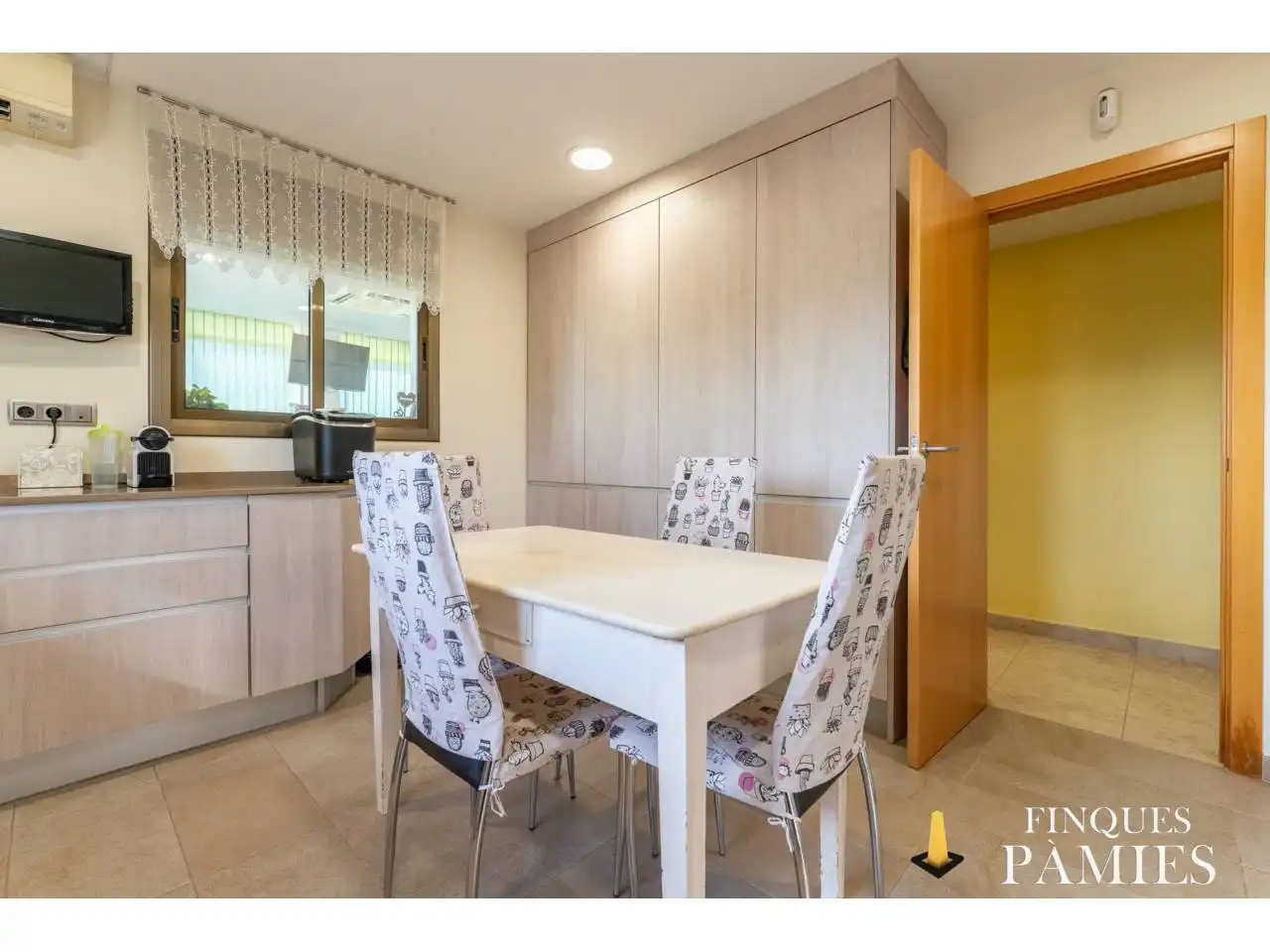 Comedor de Finca rústica en venta en Reus con Aire acondicionado, Calefacción y Jardín privado