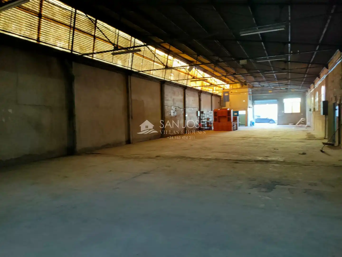 Nau industrial de lloguer en Aspe
