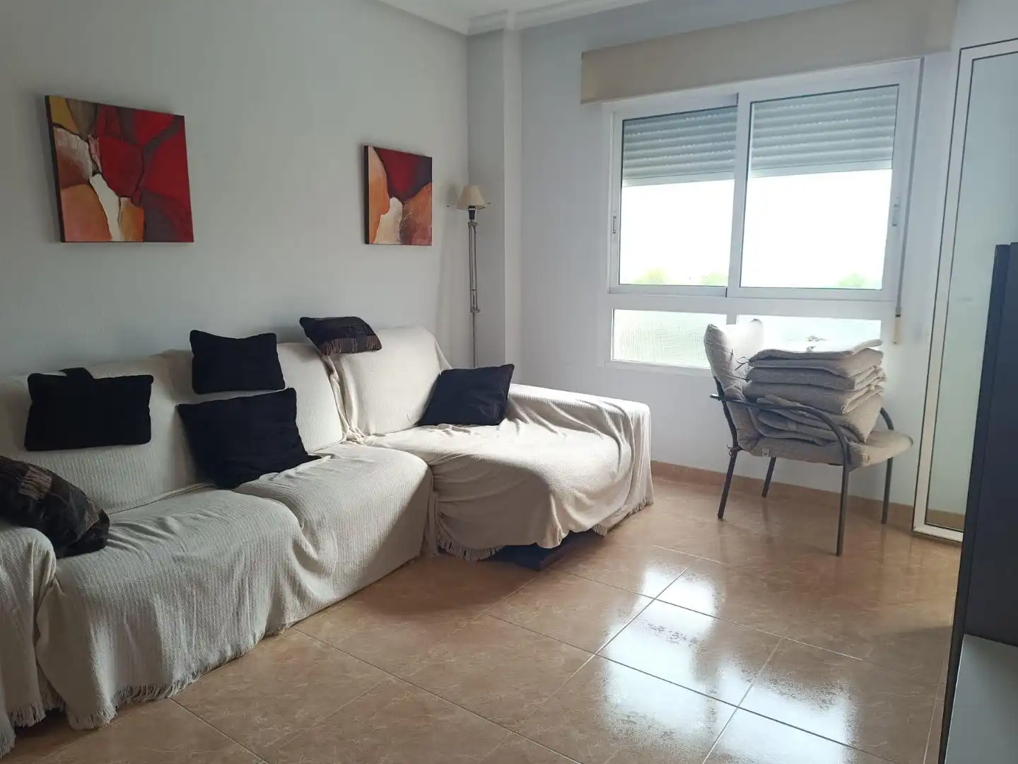 Sala d'estar de Apartament de lloguer en Santa Pola amb Aire condicionat, Terrassa i Moblat