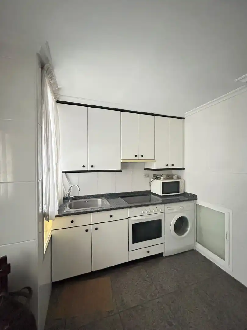 Flat with terrace for sale in Tiburzio Anitua Kalea, imagen 3