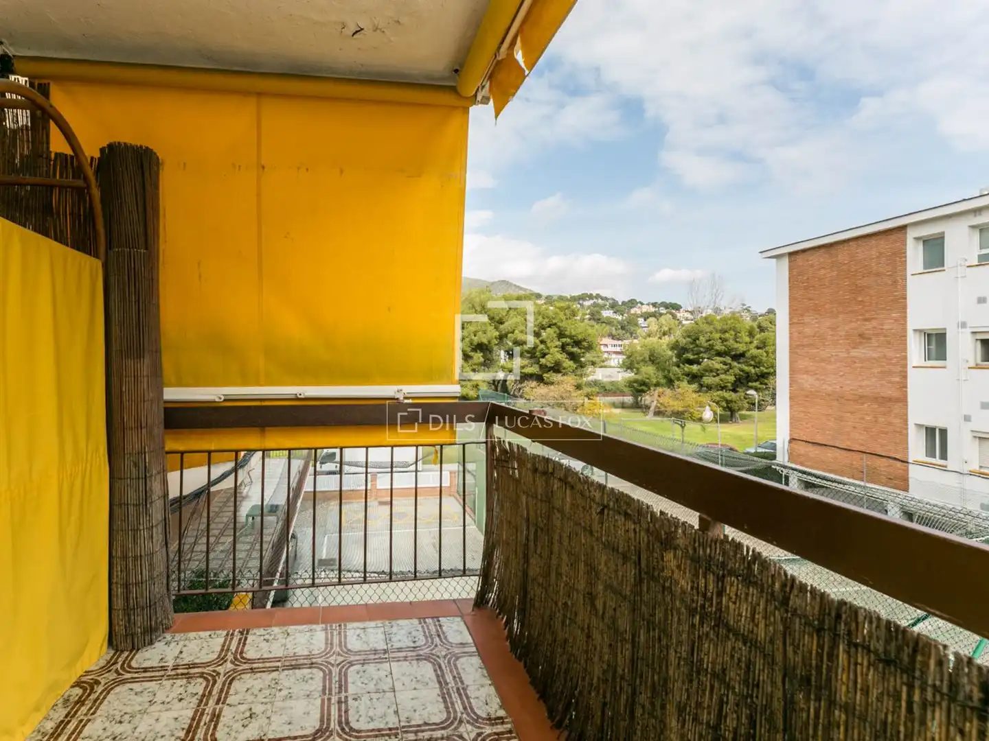 Außenansicht von Wohnung zum Verkauf in Castelldefels mit Heizung, Privatgarten und Terrasse