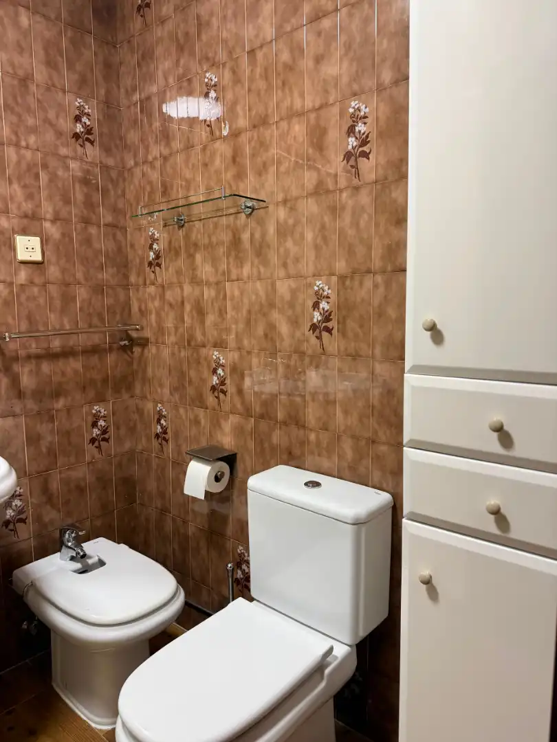 Baño de Piso en venta en Barakaldo  con Calefacción, Parquet y Amueblado