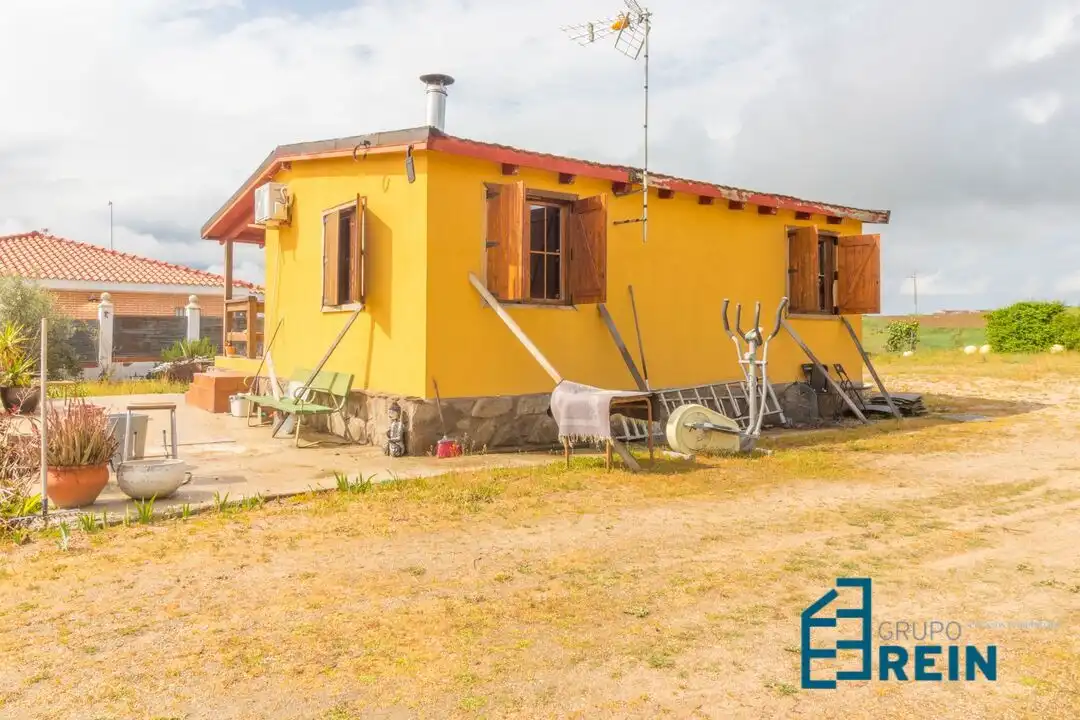 Vista exterior de Casa o xalet en venda en Lominchar amb Aire condicionat, Calefacció i Jardí privat