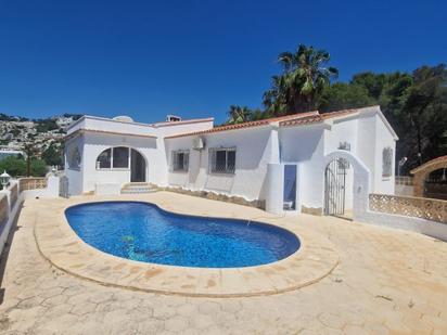 Vista exterior de Casa o xalet en venda en Moraira amb Aire condicionat, Calefacció i Jardí privat