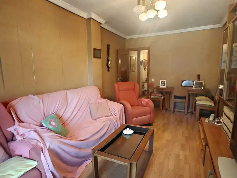 Living room of Flat for sale in Alcorcón  with Terrace and Storage room