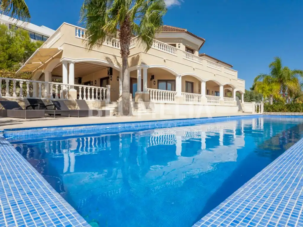 Casa con piscina en venta en Calle Alfabega L', imagen 2