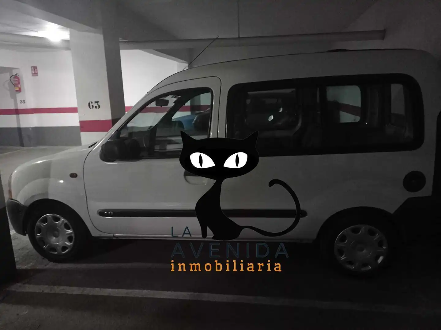 Außenansicht von Garage zum Verkauf in Massanassa