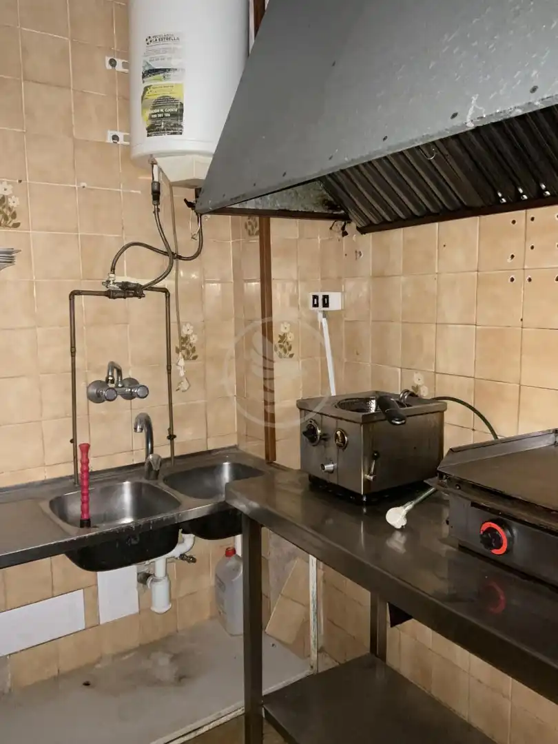Cocina de Local en venta en Linares con Aire acondicionado