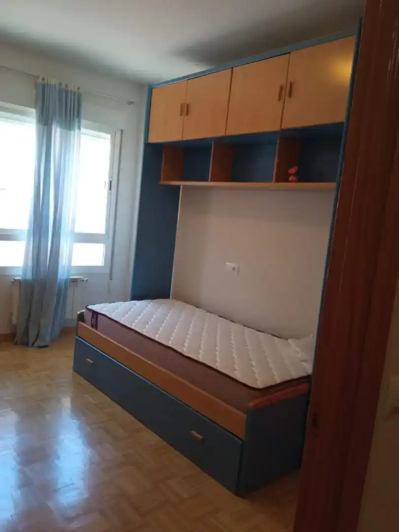 Schlafzimmer von Wohnung zur Miete in Ciudad Real mit Privatgarten, Parkett und Schwimmbad