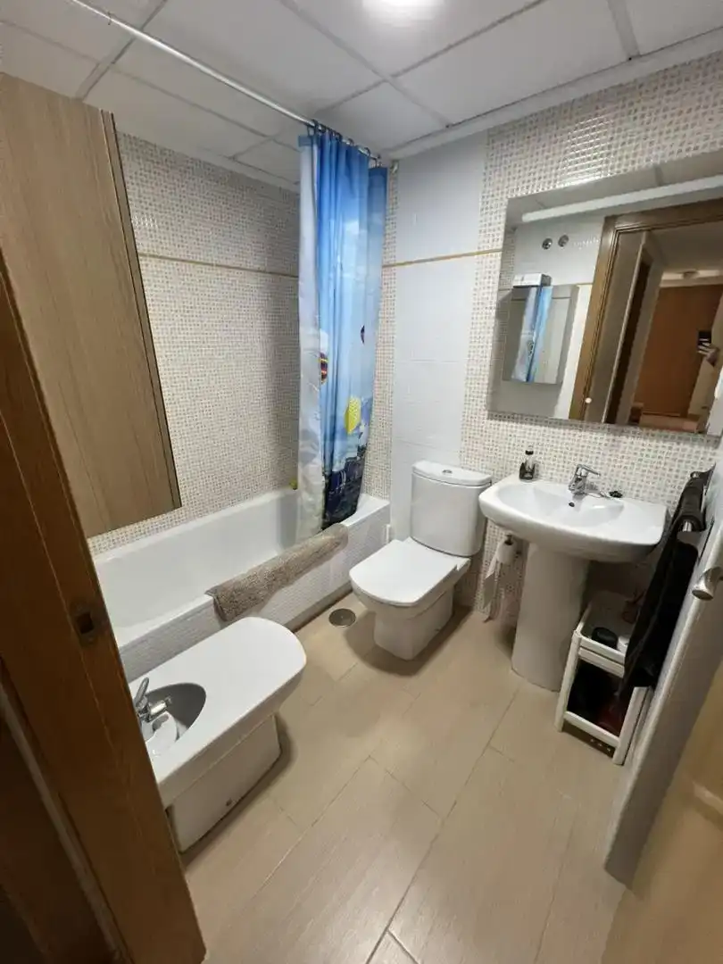 Baño de Piso para compartir en Murcia con Aire acondicionado, Amueblado y Horno