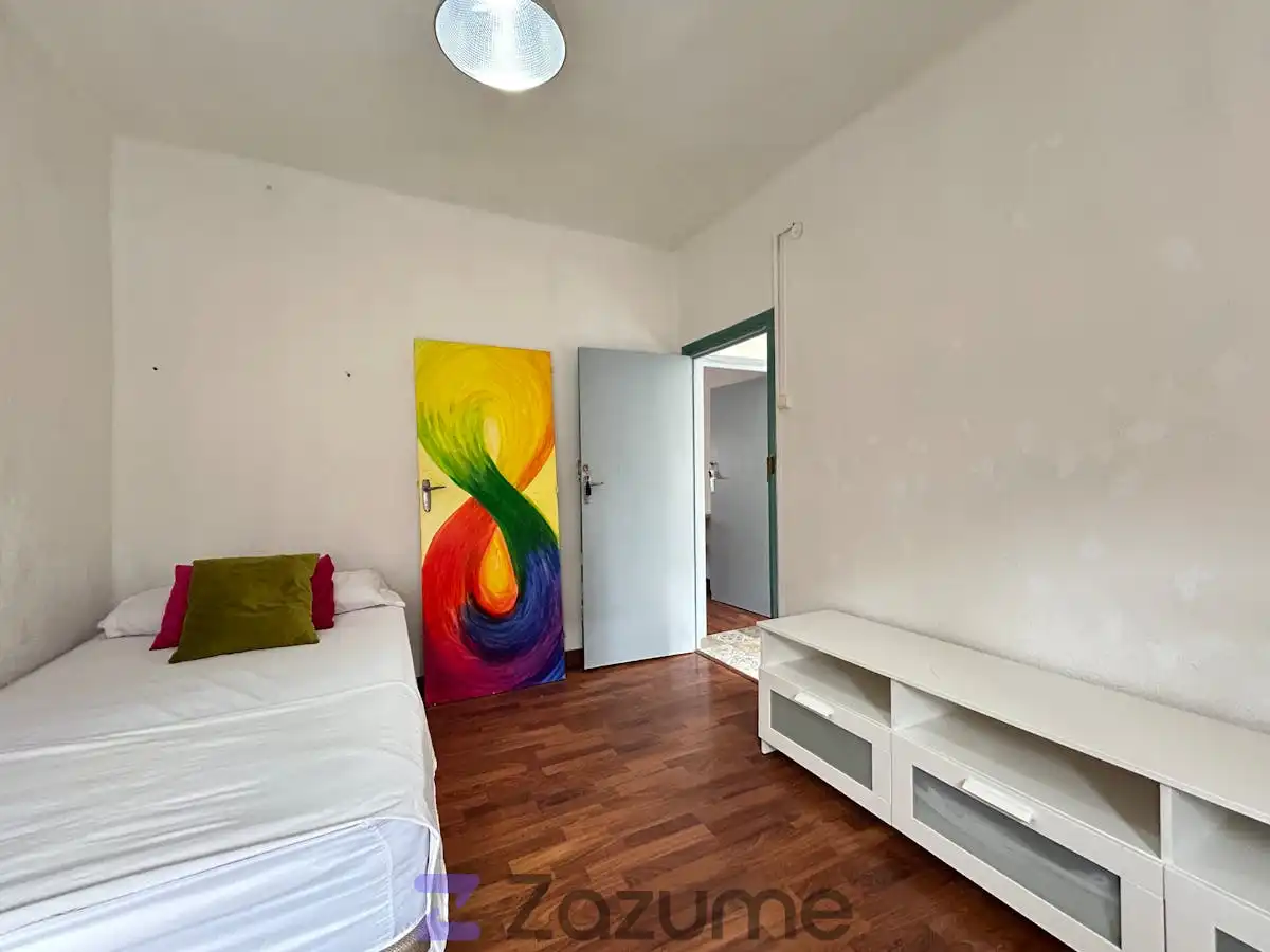 Habitación de Piso de alquiler en Granada con Amueblado, Horno y Lavadora